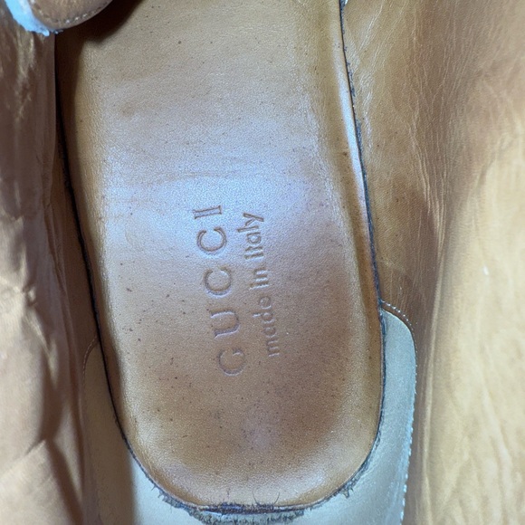 Gucci Men’s Tiger Head Embroidered Suede Lace-Up Boots - Picture 2 of 3